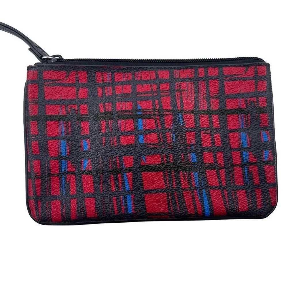 Vera Bradley wristlet front magnetic closure 3 credit card pocket